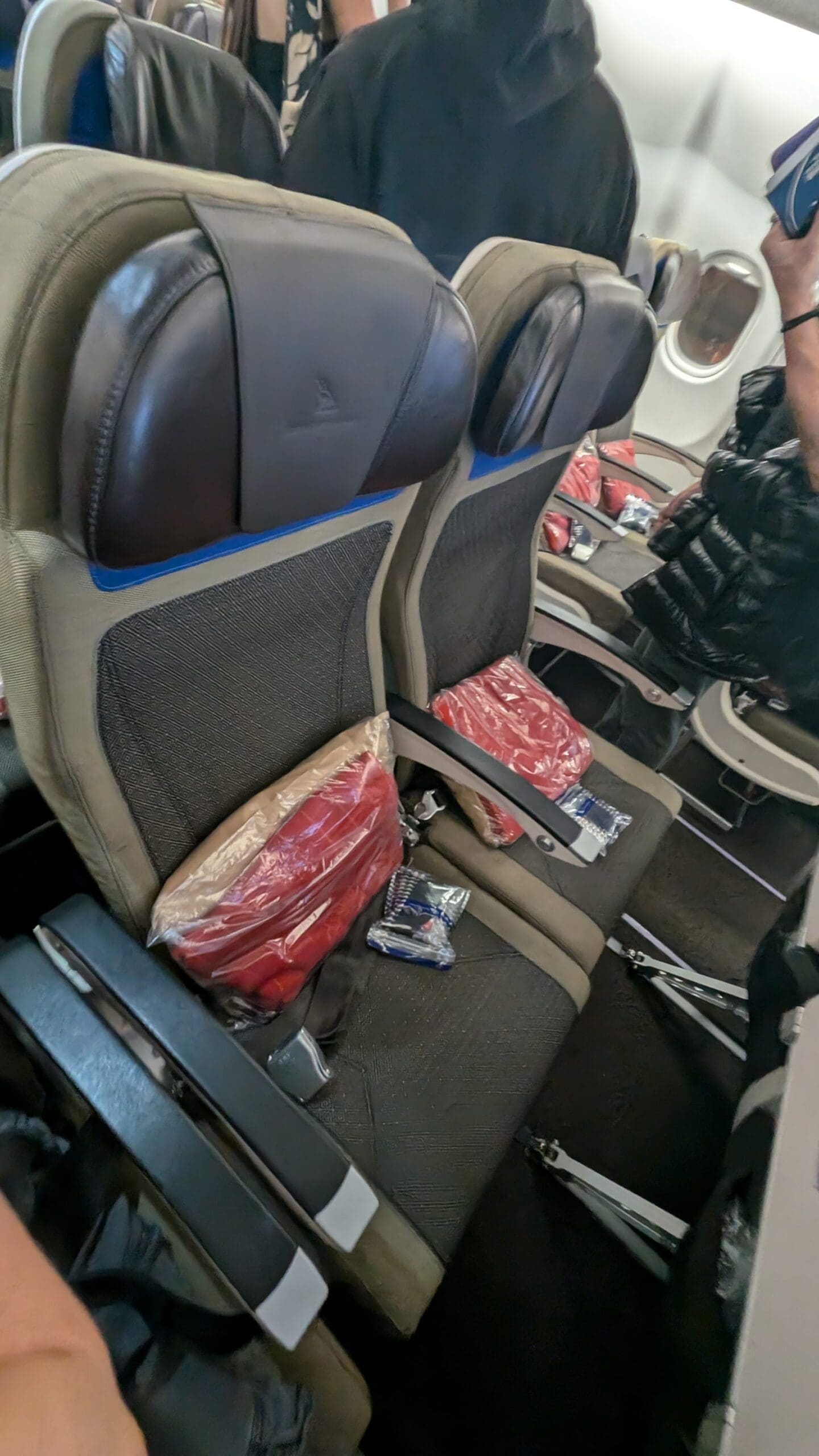 Photo of SAA economy middle section