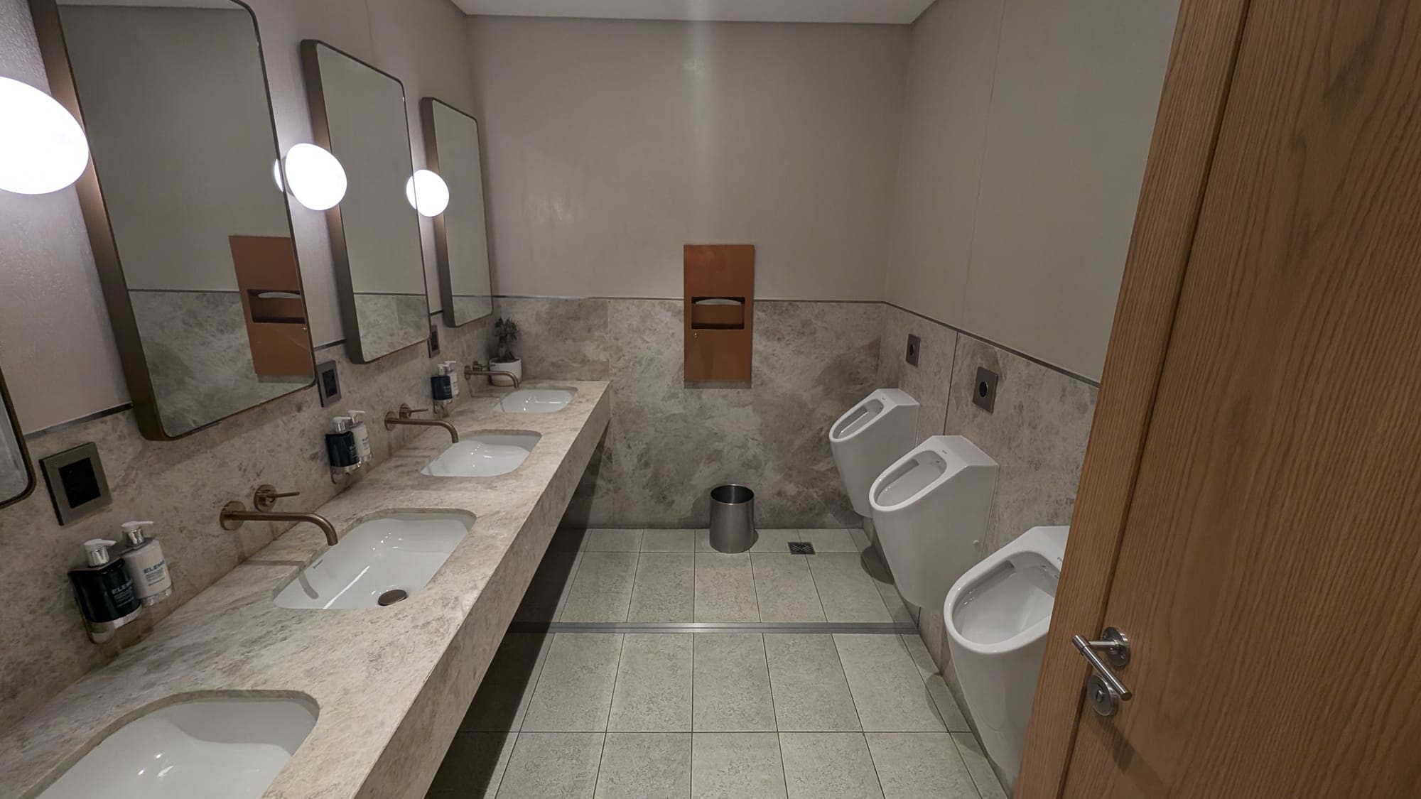 Photo of bathroom - Source: You Are Travel