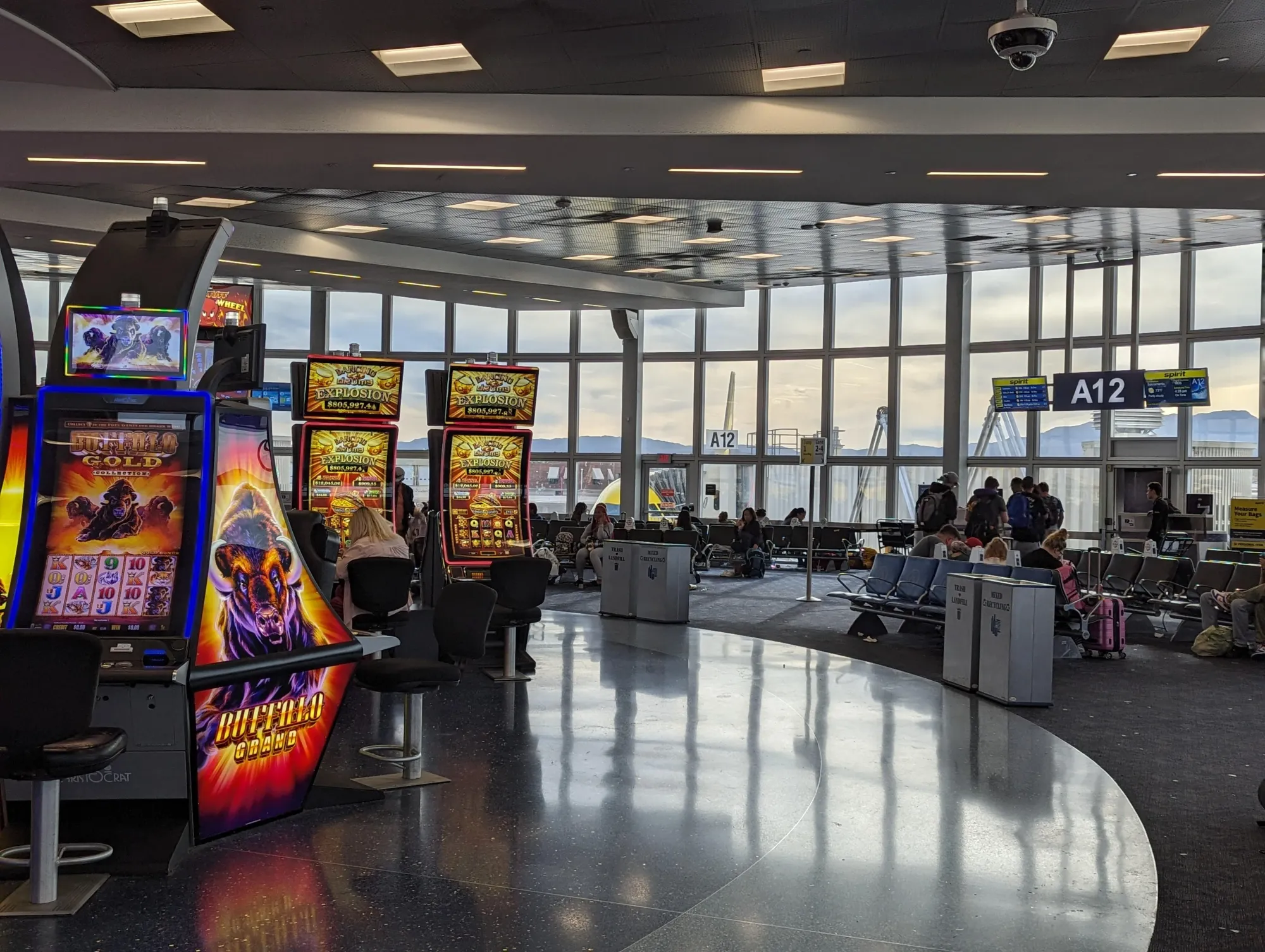 Vegas Airport Slots - Source: Reddit