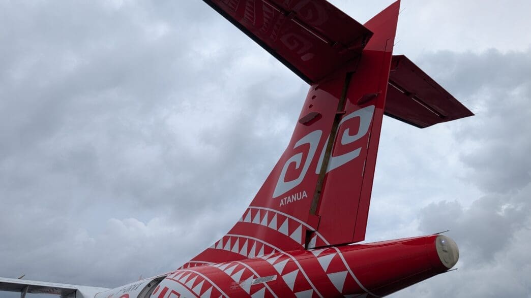 the tail of an airplane